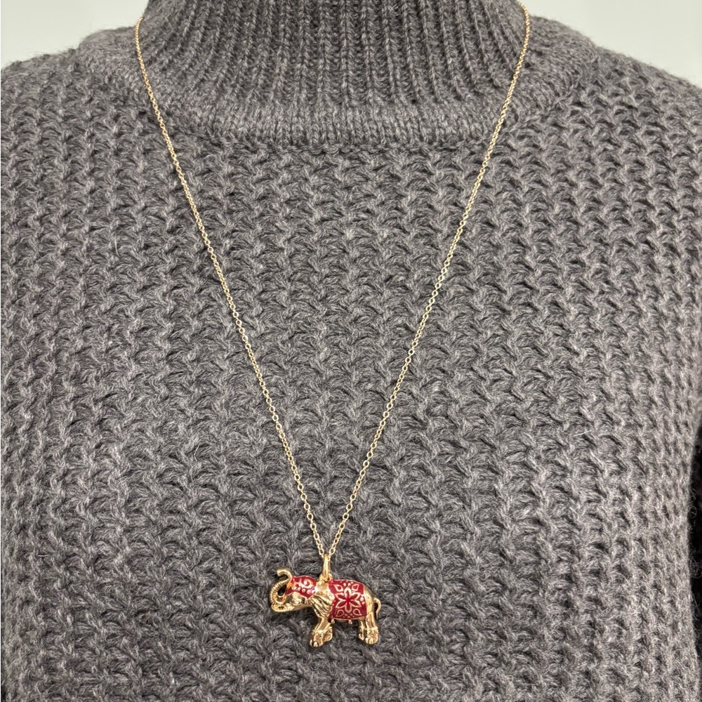 2/$15 Vintage Avon Gold Prosperous Elephant Pendant Long Necklace